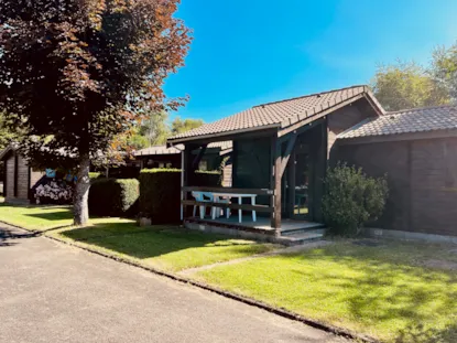 Chalet Con Terraza Cubierta