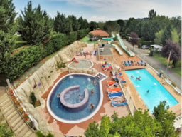 Camping Le Clos Auroy - image n°2 - Roulottes