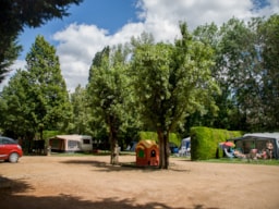 Camping Le Clos Auroy - image n°6 - Roulottes
