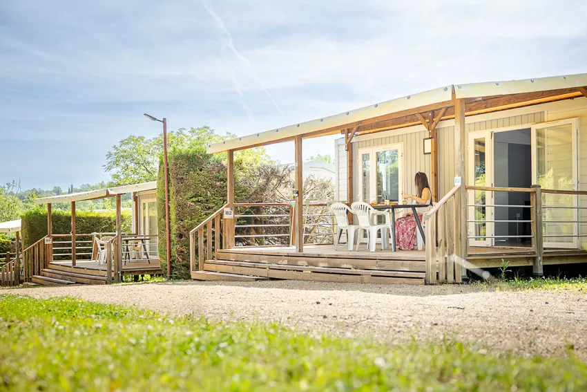 Location - Mobil-Home Grand Confort 2 Chambres - S - Flower Camping Le Clos Auroy