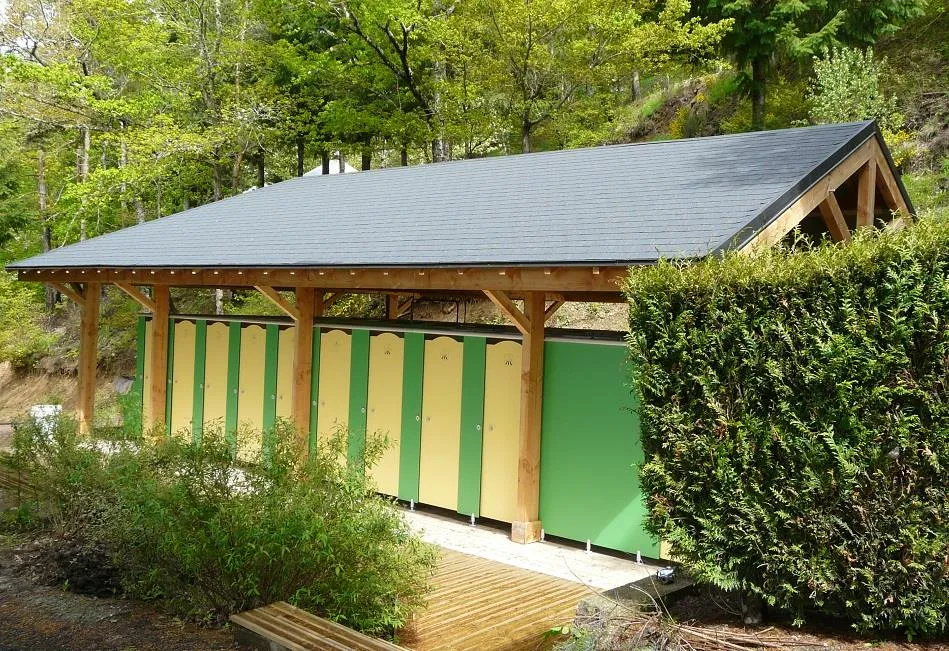 Flower Camping Le Belvédère - Auvergne - Cantal