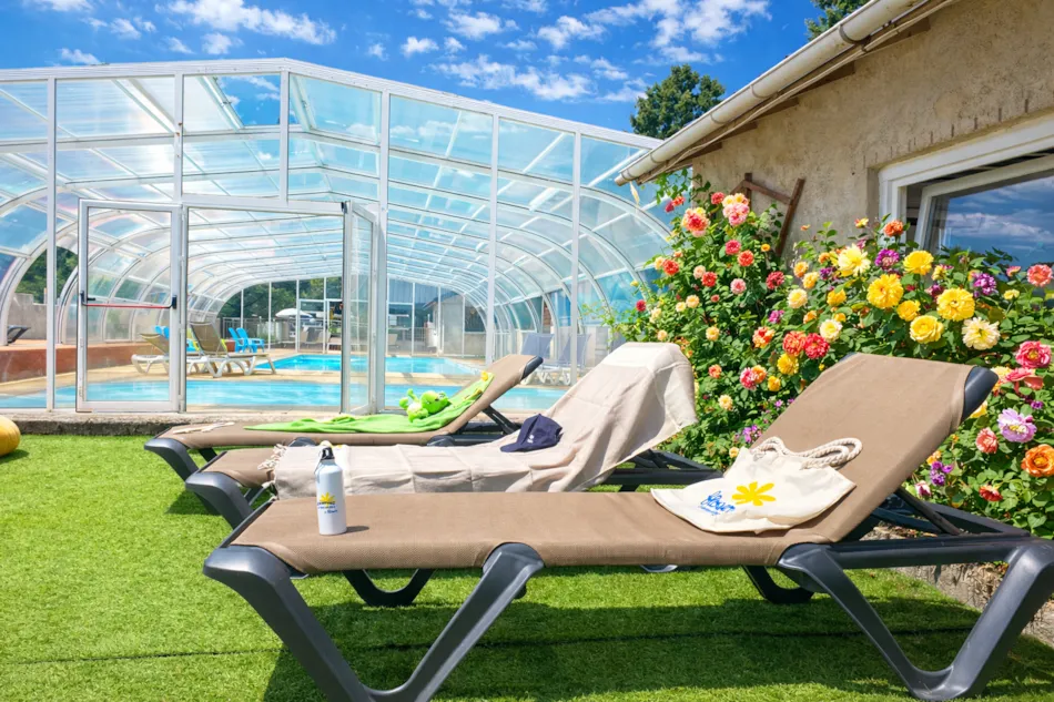 Flower Camping Le Belvédère - Auvergne - Cantal