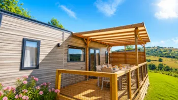 Mietunterkunft - Mobil Home Serac Premium 36M2 - Klimatisiert (3 Schlafräume 6 Pers.) - Seeblick - Flower Camping Le Belvédère - Auvergne - Cantal