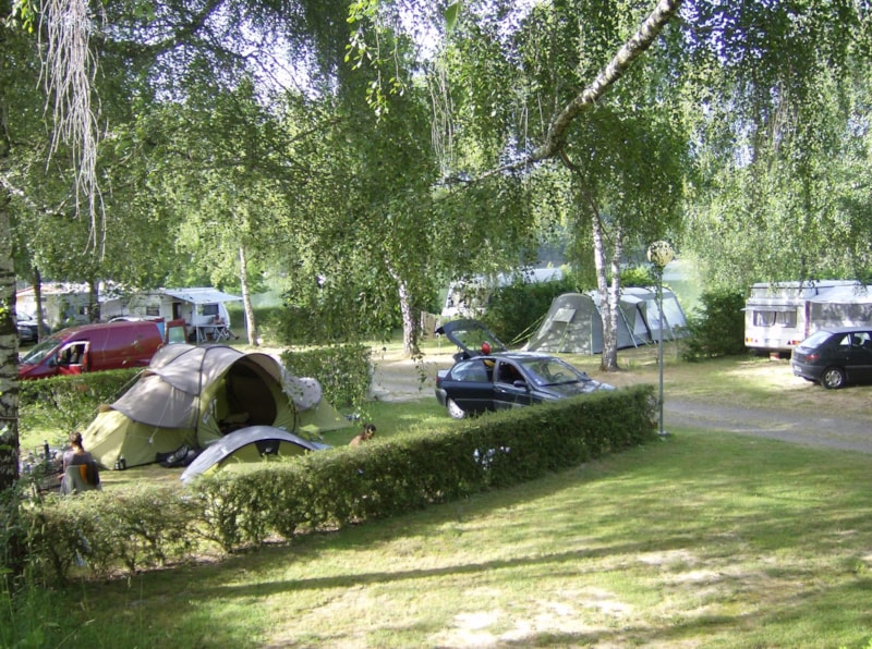 Forfait: standplaats + Voertuig + Tent of caravan