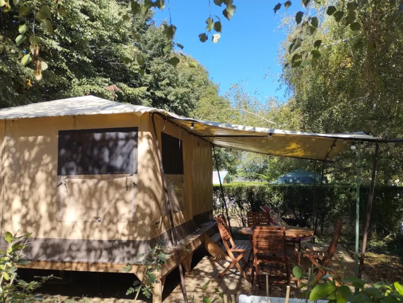 Bungalow Toilé Et Meublé