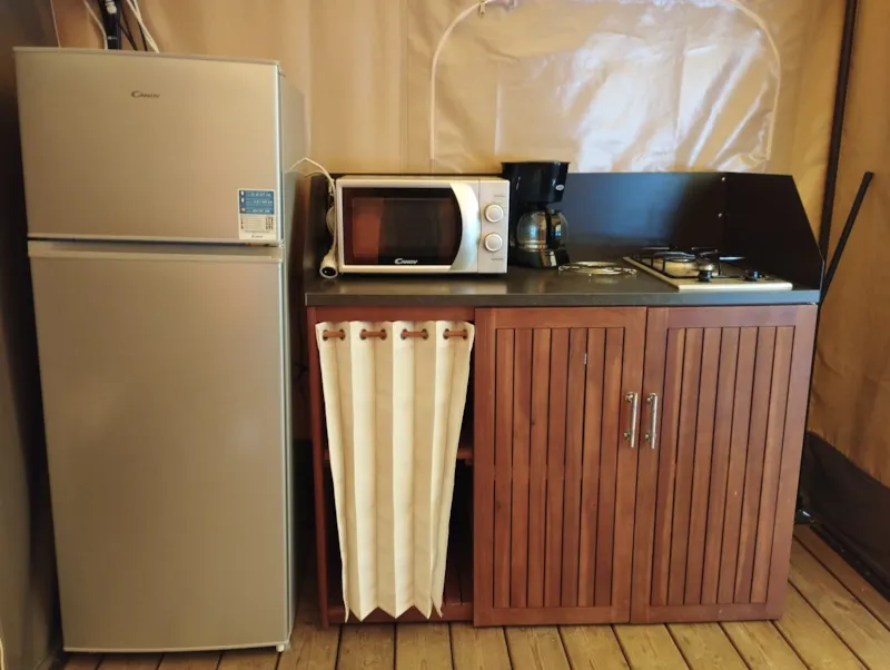 Bungalow Toilé Et Meublé