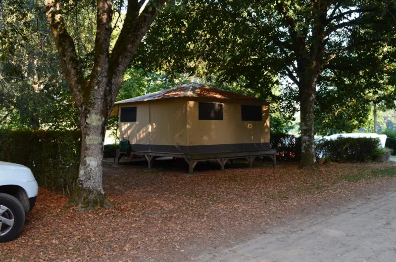 Bungalow Toilé Et Meublé