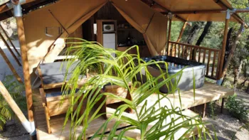 Huuraccommodatie(s) - Eco-Lodge Woody 2 Slaapkamers - Camping Charlemagne