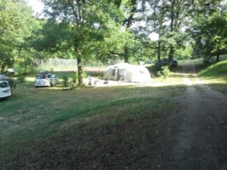 Camping Naturiste Les Aillos - image n°8 - Roulottes