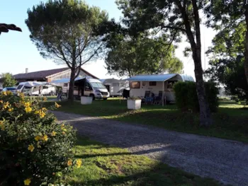 Stellplatz - Stellplatz - Camping Naturiste Les Aillos