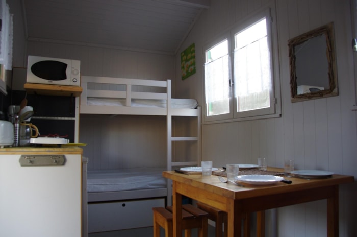 Cabanon Vert Standard 10M² (Sans Sanitaires) 1Chambre Dont Loggia 3M²