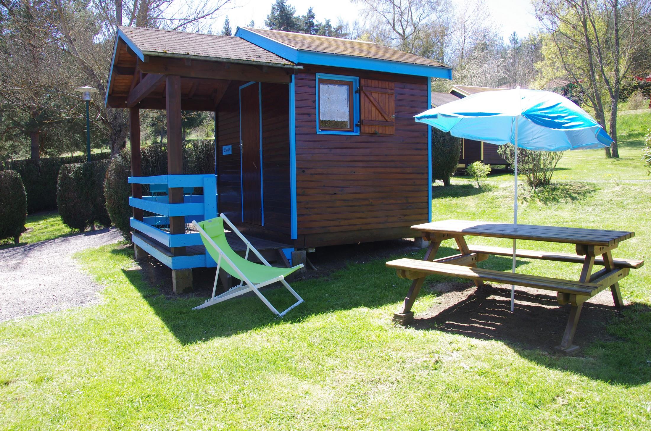 Location - Cabanon Bleu Standard 8M² 1 Chambre (Sans Sanitaires) Dont Loggia 3M² - Camping La Rochelambert