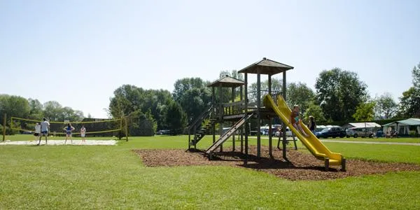 Camping Marvilla Parks - La Croix du Vieux Pont