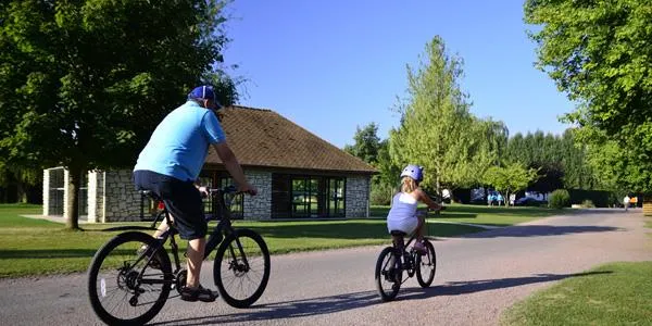 Camping Marvilla Parks - La Croix du Vieux Pont