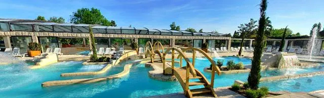 Camping Marvilla Parks - La Croix du Vieux Pont