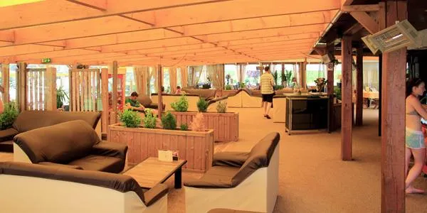 Camping Marvilla Parks - La Croix du Vieux Pont