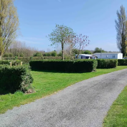 Emplacement Confort - Emplacement De 80 À 90 M²  Avec Électricité 10A -