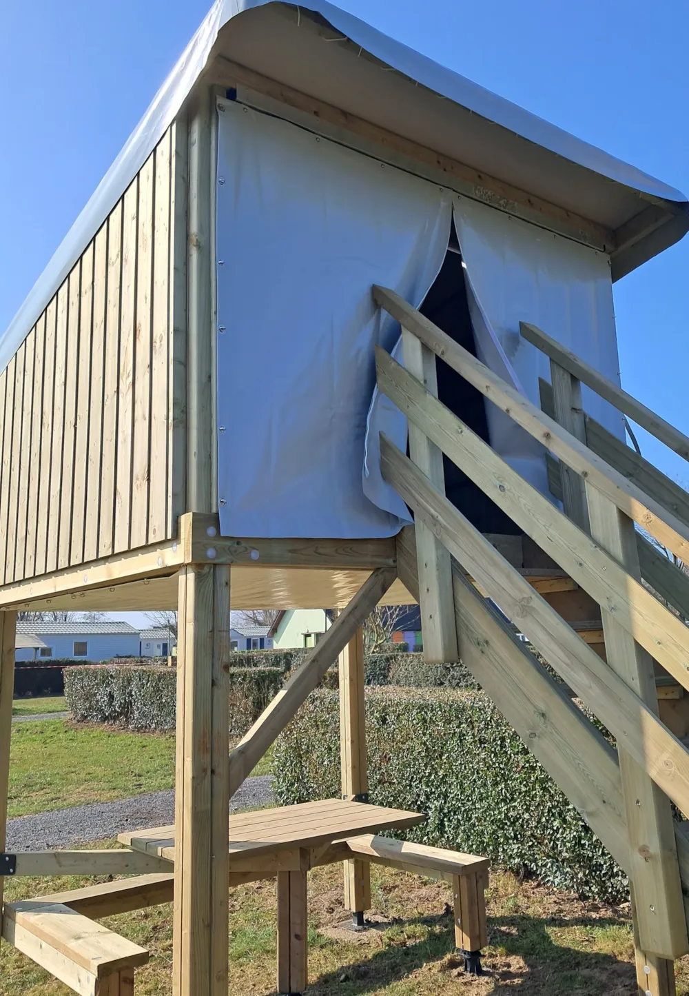Emplacement - Cabane Insolite Nature Perchée- 2 Pers (Tente Supplémentaire Obligatoire Au Delà De 2 Personnes) - Camping de la Baie          Sites et Paysages - Baie de Somme