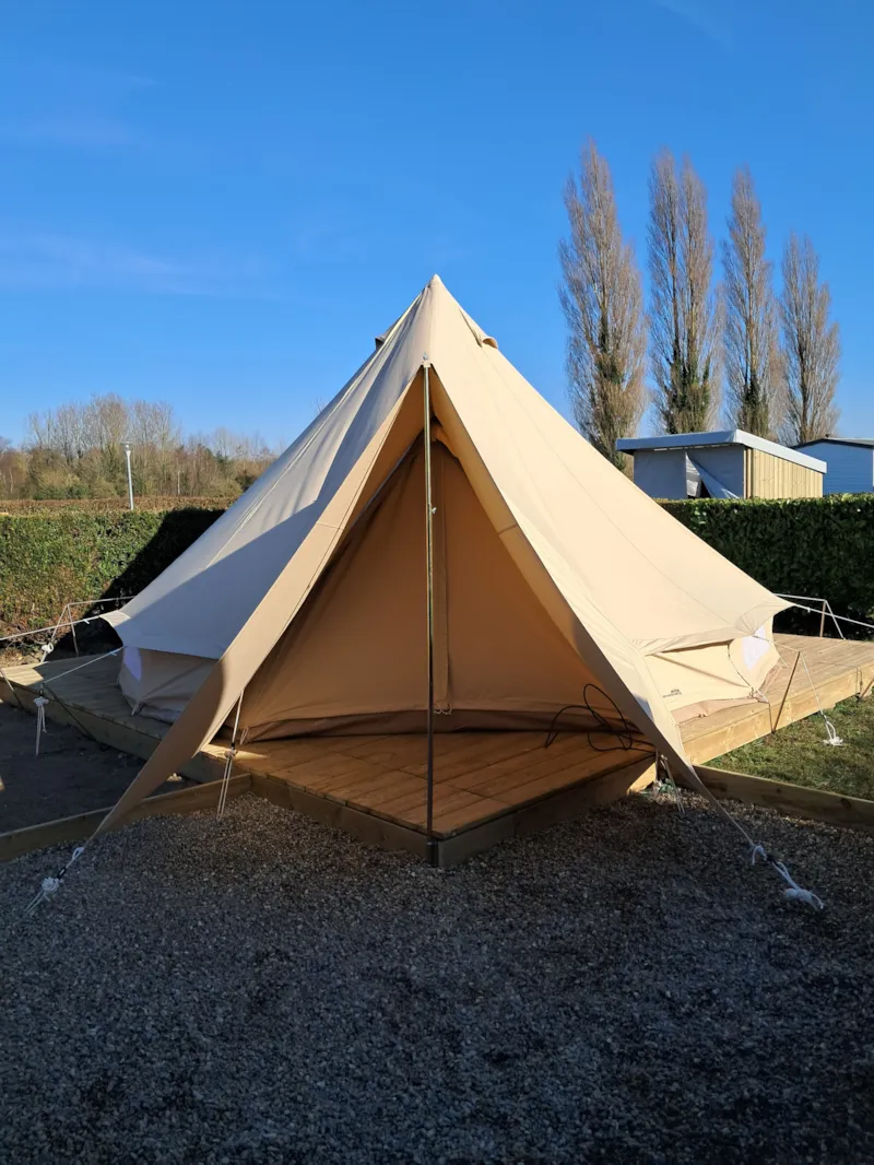 Tente Insolite Confort Équipée 4 Pers- "Prêt À Camper"
