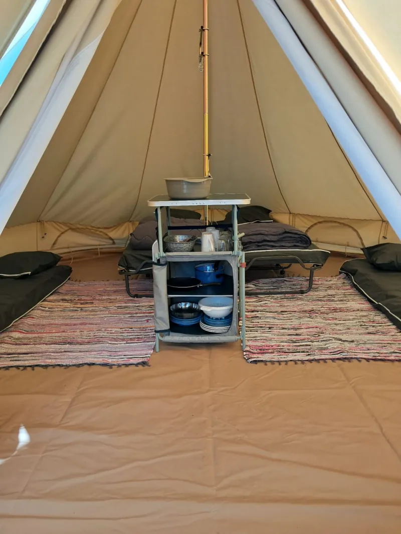 Tente Insolite Confort Équipée 4 Pers- "Prêt À Camper"