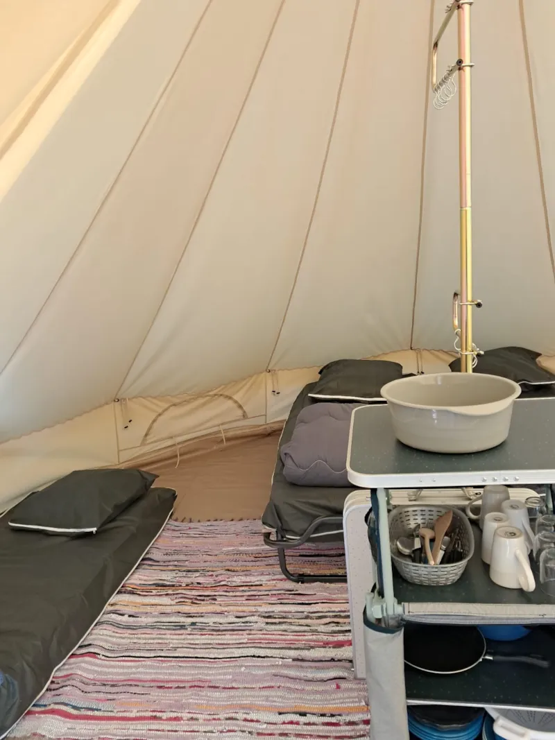 Tente Insolite Confort Équipée 4 Pers- "Prêt À Camper"