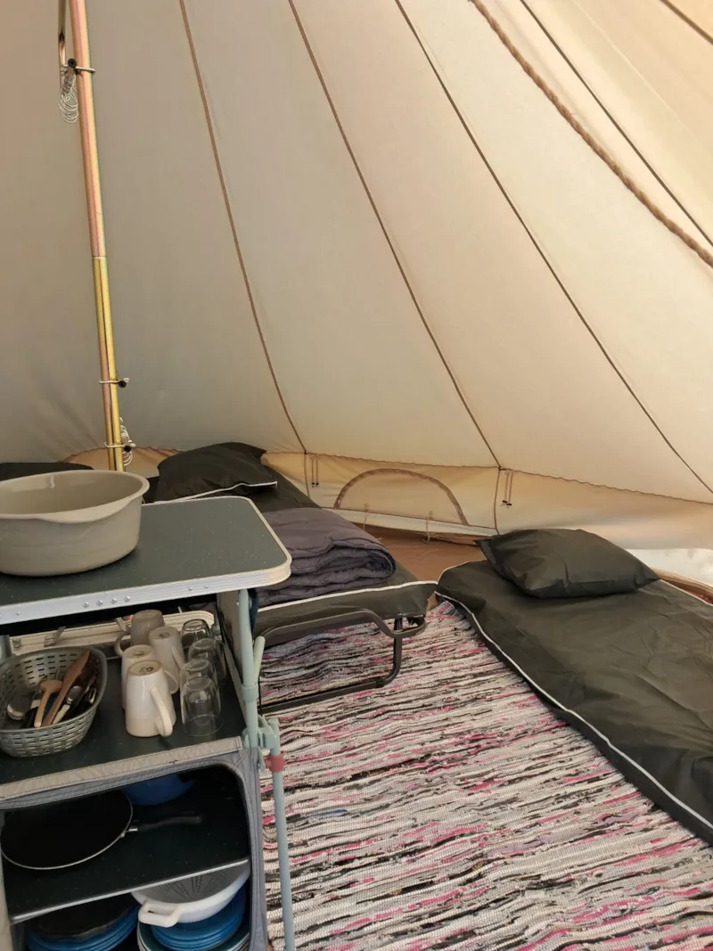 Tente Insolite Confort Équipée 4 Pers- "Prêt À Camper"