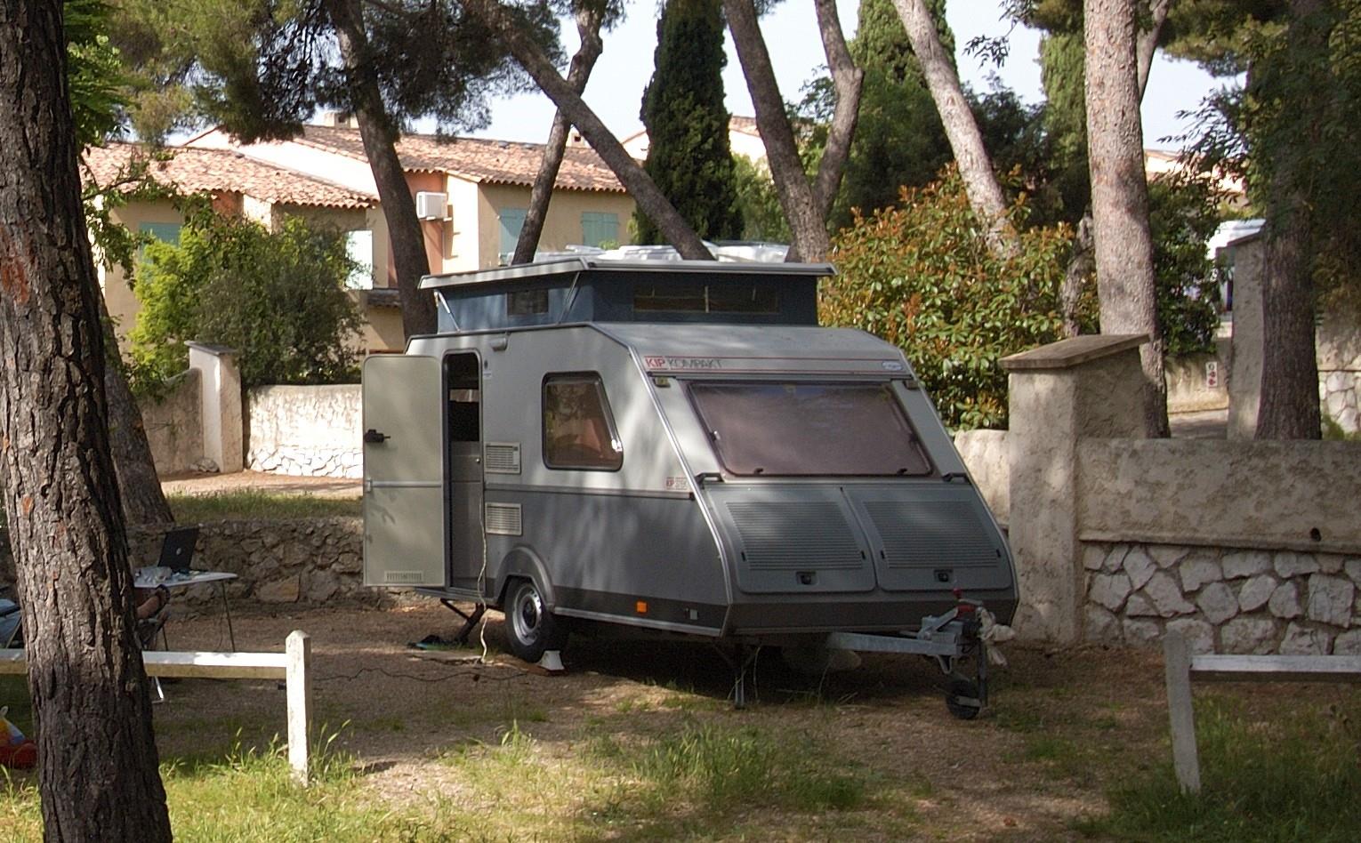 [A] Camping-Car Ou Caravane : 4,99 M Max