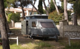 Emplacement - [A] Camping-Car Ou Caravane : 4,99 M Max - Parc des Maurettes