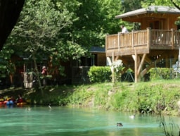 Accommodation - Wooden Lodge On Stilts River View - 24M2 - 1 Bedroom (2 Adults + 1 Children) - Camping La Coutelière