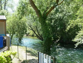 Mietunterkunft - 'Riviera' Fluß Cottage - 30M2 - 2 Zimmer + Klimaanlage - Camping La Coutelière