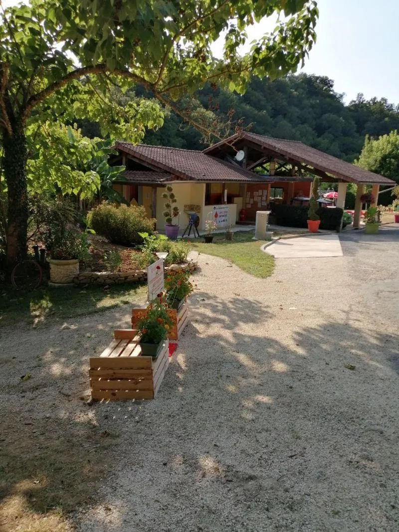 Emplacement Belle Vue  - Vue Sur Rivière  - Sur Plan Du Camping De 1 À 25 -