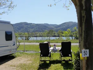 Emplacement - Emplacement Rhône avec électricité - - Camping Municipal Les Iles de Silon