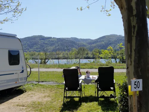 Emplacement - Emplacement Rhône Avec Électricité - - image n°1 - Camping Municipal Les Iles de Silon