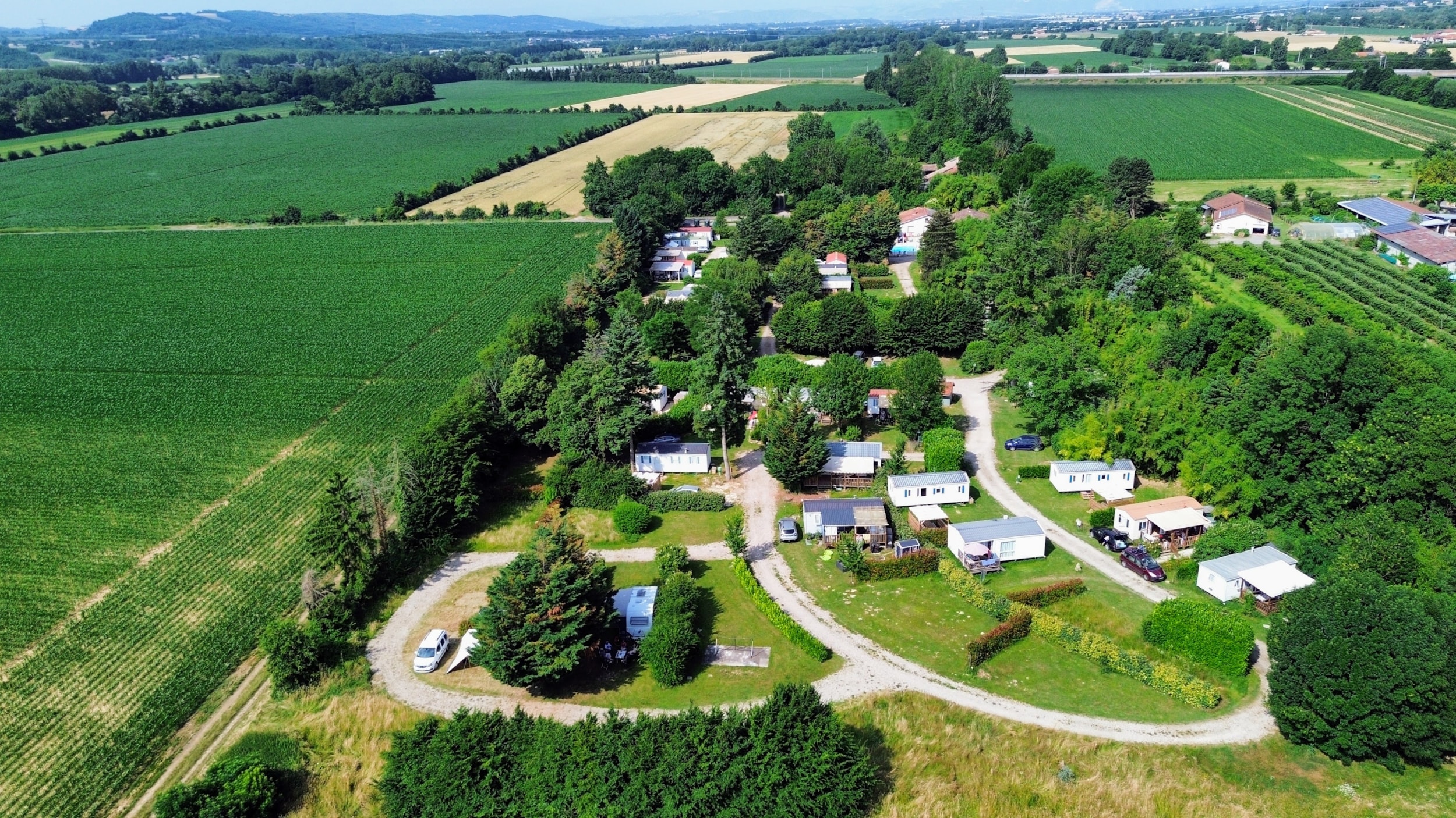 Camping Les Avenieres — Foto 2