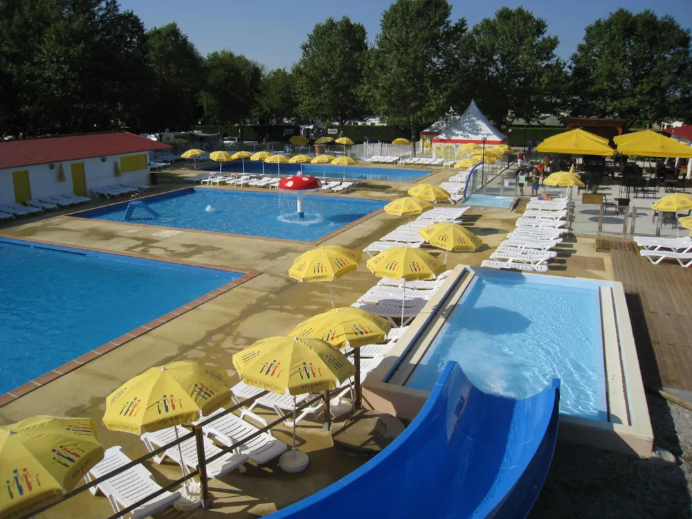 Camping Marvilla Parks - Le Château de Galaure