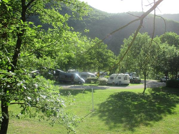 Pitch - Privilege Package (1 Tent, Caravan Or Motorhome / 1 Car / Electricity) + Refrigerator - Camping Le Gallo Romain