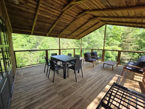 Location - Lodge Cape Town - 2 Chambres Avec Grande Terrasse - Clim + Lave Vaisselle + Spa - image n°6 - Camping Le Gallo Romain