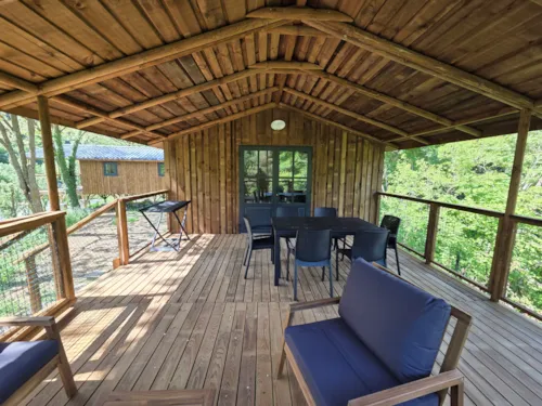 Location - Lodge Cape Town - 2 Chambres Avec Grande Terrasse - Clim + Lave Vaisselle + Spa - image n°7 - Camping Le Gallo Romain