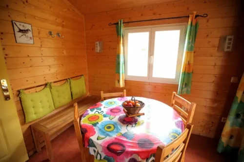 Location - Chalet - 48 M² - 2 Chambres - Spécialement Équipé Pmr - image n°2 - Camping Les Ephélides