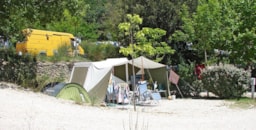 Kampeerplaats(en) - Standplaats + Voertuig - Camping Les Terrasses Provençales