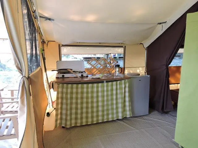 Tente Lodge Équipée