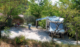 Kampeerplaats(en) - Emplacement 2 Personnes Et Électricité - Camping Les Terrasses Provençales