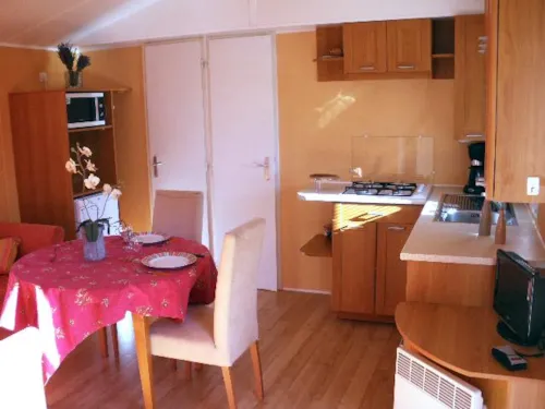 Accommodation - Cottage Essentiel - 2 Bedrooms - image n°5 - Camping Les Terrasses Provençales