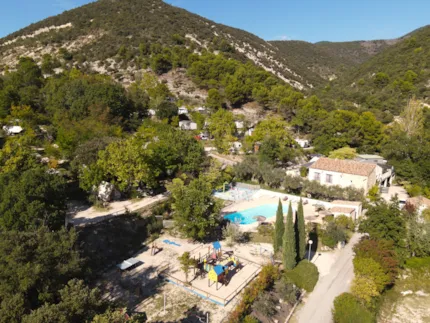 Camping Les Terrasses Provençales - Camping2Be