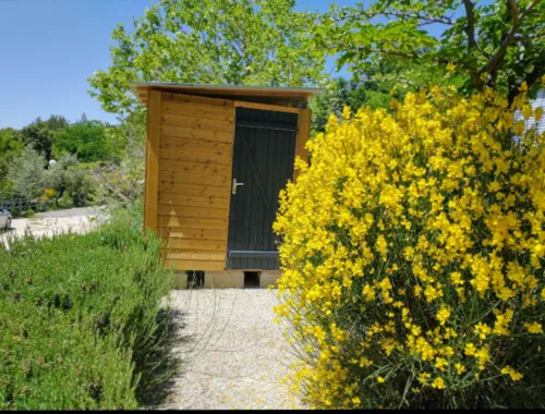 Stellplatz - Stellplatz "Signature" + Strom + Private Sanitäranlagen - image n°6 - Camping Les Terrasses Provençales