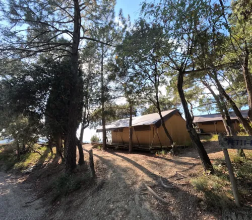 Accommodation - Lodge Aventure Tent - 2 Rooms - image n°2 - Camping Les Terrasses Provençales