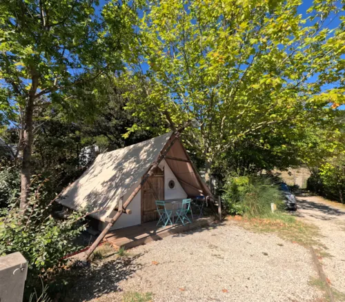 Mietunterkunft - Trapperzelt Aventure - 1 Zimmer - image n°2 - Camping Les Terrasses Provençales