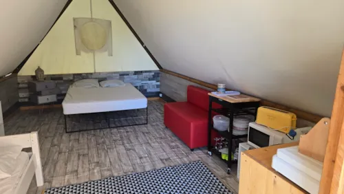 Accommodation - Tente Trappeur Aventure - 1 Room - image n°5 - Camping Les Terrasses Provençales