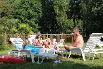 Stellplatz - Stellplatz Strom - Pallieter camping naturiste