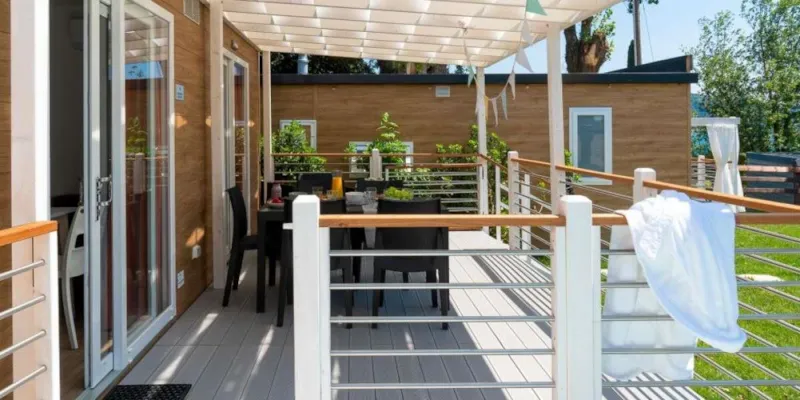 Maxicaravan Superior Jacuzzi 1/5 Pers.